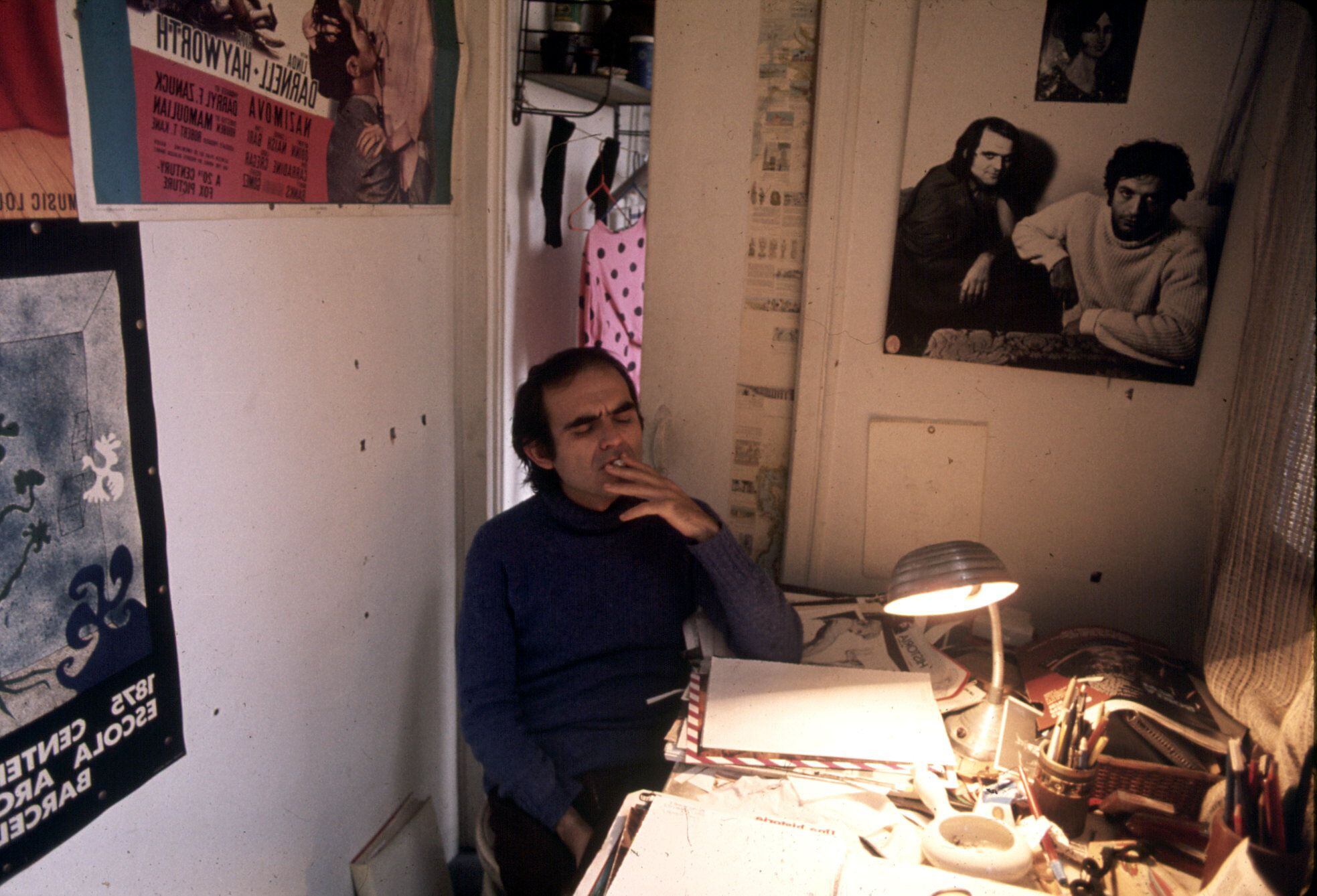 La serie documental 'Terenci, la fabulación infinita' (en Filmin), aborda la vida del escritor catalán Terenci Moix (en la imagen, en 1977), autor de 'No digas que fue un sueño'. 