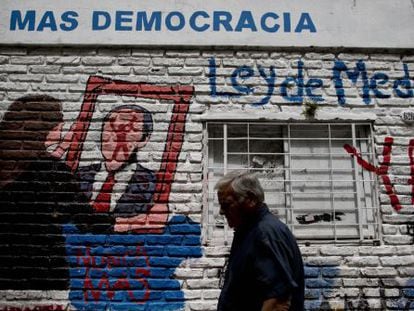 Un mural de Buenos Aires en el que se exige la ley de medios