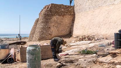 Obras de restauración de la casba de Agadir en 2022.