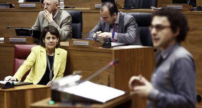 La presidenta del Gobierno de Navarra, Yolanda Barcina, durante un pleno del Parlamento auton&oacute;mico. 