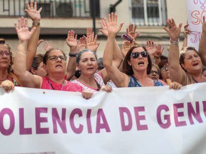 Concentraci&oacute;n en Maracena en apoyo a Juana Rivas.