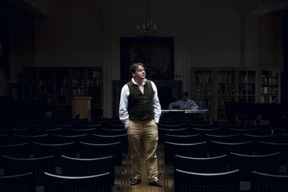 David Graeber, retratado en la London School of Economics
