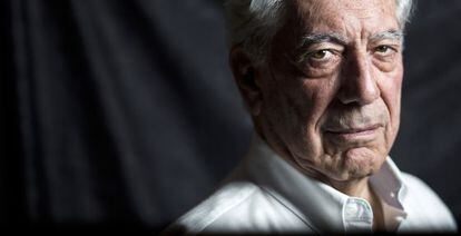 Al escritor Mario Vargas Llosa le sorprende el desprecio de los j&oacute;venes por la pol&iacute;tica.  