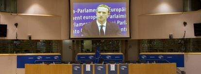 El consejero delegado de Facebook, Mark Zuckerberg, durante su comparecencia en el Parlamento Europeo.