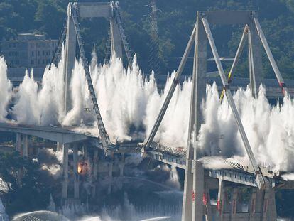 La demolición del puente Morandi de Génova, en imágenes
