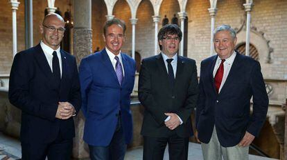 Romeva y Puigdemont junto los congresistas norteamericanos, Dana Rohrabacher y Brian Higgins.