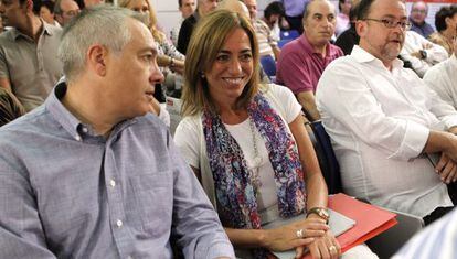 El primer secretario del PSC, Pere Navarro, junto a Carme Chac&oacute;n, en el comit&eacute; federal.