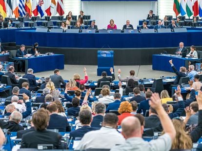 Vista de la votación del Parlamento Europeo presidida por Roberta Metsola, este miércoles en Estrasburgo.