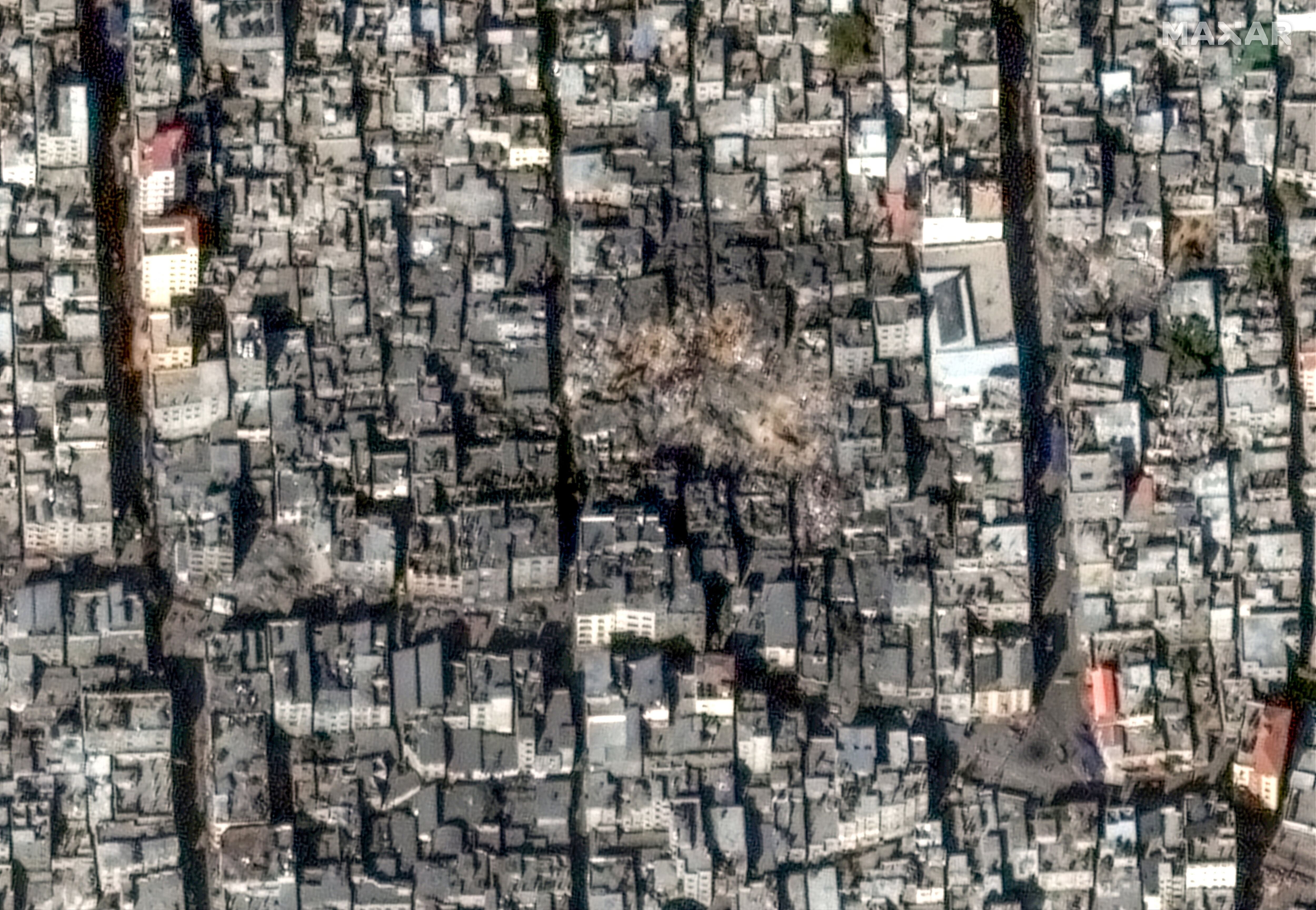 Imagen de satélite del área afectada por la explosión en el campo de refugiados de Yabalia del 31 de octubre