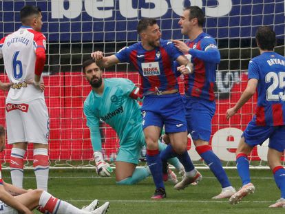 Kike García celebra un gol.