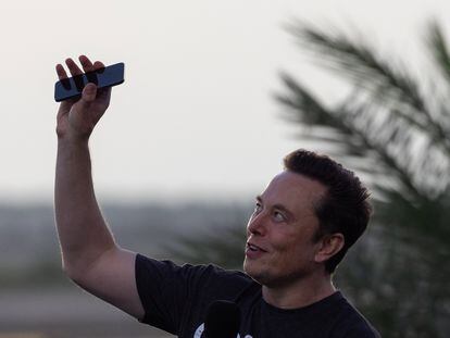 Elon Musk, durante la presentación del nuevo servicio en un acto en la sede de SpaceX en Brownsville (Texas).