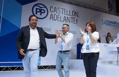 Moliner (izquierda), Barrachina y Bonig en el congreso del PP en Peñíscola.
