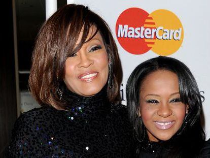 Whitney Houston y Bobbi Kristina Brown en los premios Grammy de 2011. 