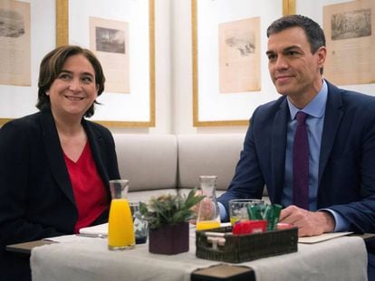 Ada Colau y Pedro Sánchez reunidos en Barcelona antes del Consejo de Ministros.