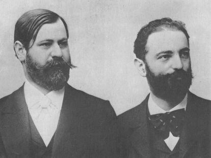 Sigmund Freud junto a su amigo Wilhelm Fliess, con quien comentó profusamente los fundamentos de la teoría de la seducción y las razones para su posterior viraje teórico (fotografía de 1890).