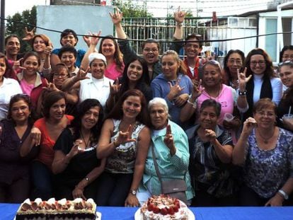 Personas con discapacidad auditiva, en el centro Inclusor.