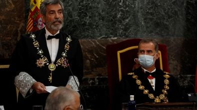 El presidente del CGPJ, Carlos Lesmes, en presencia del rey Felipe VI, en el acto de inauguración del año judicial en Madrid en 2020.