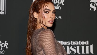 Megan Fox en la fiesta de lanzamiento de la edición de 'Sports Illustrated Swim 2023', en el Guitar Hotel del Seminole Hard Rock Hotel & Casino, el 19 de mayo de 2023 en Hollywood, Florida.