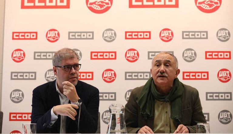 El secretario general de CC OO, Unai Sordo, y el de UGT, Pepe Álvarez.