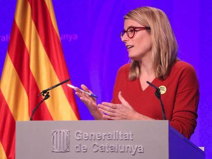 La portavoz del Govern, Elsa Artadi, explica los acuerdos del Govern.