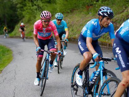 Landa, Carapaz y Superman, tras Pedrero en el Mortirolo.