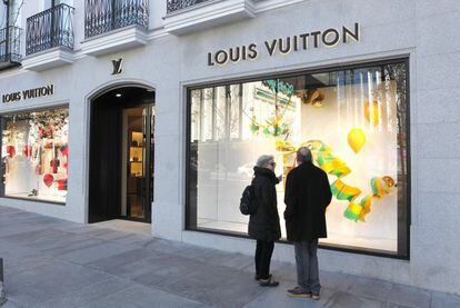 Fachada de la boutique de Louis Vuitton en la calle Serrano de Madrid.