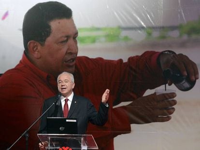 El exministro de Petróleo de Venezuela Rafael Ramírez ofrecía un discurso en la sede de PDVSA, en Caracas, en mayo de 2013.