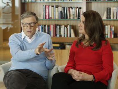 El presidente habló en dos ocasiones con el cofundador de Microsoft sobre los efectos de las vacunas