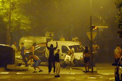 Imagen captada durante los disturbios de la pasada madrugada en Grenoble (este de Francia).