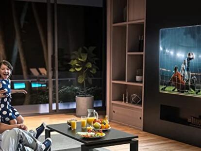 Este soporte para TV es ideal para colocar en cualquier habitación y ahorrar espacio