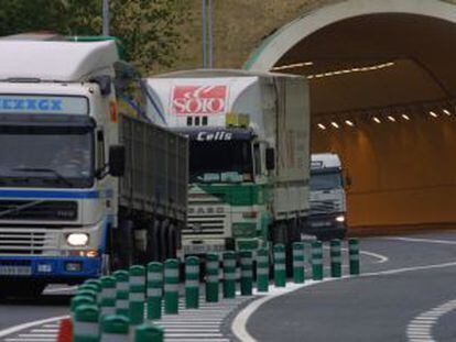 El sector del transporte debate sobre el tama&ntilde;o de los camiones. 