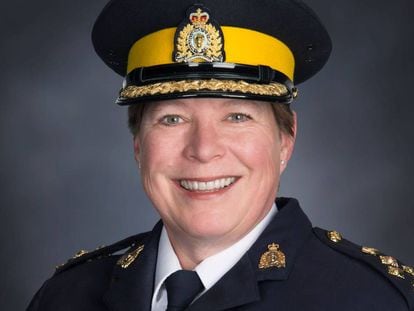 Brenda Lucki, la primera mujer que dirigirá la Policía Montada de Canadá.