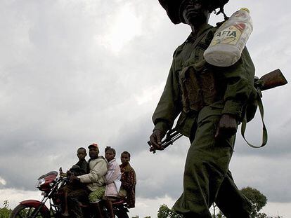 Un soldado del Ejército congoleño, en el frente de combate cerca de Goma.