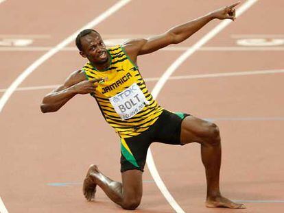 Bolt se corona en la curva