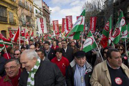 Los líderes de CC OO y UGT en la manifestación del pasado año, con Valderas (IU) y Jiménez (PSOE) más atrás.