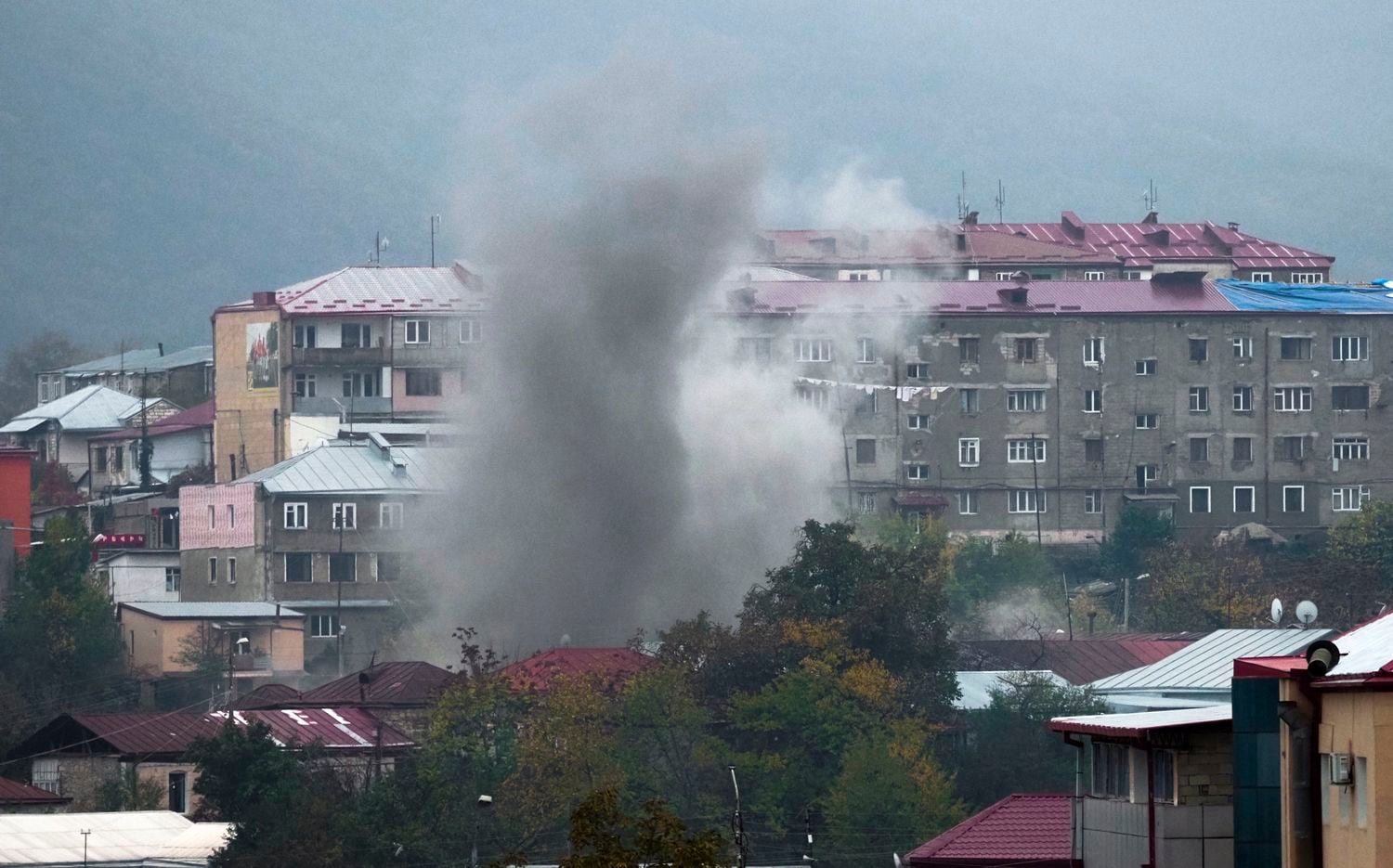 Bombardeo en Stepanakert, el pasado miércoles. 