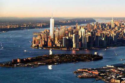 Imagen difundida ayer por la Corporación para el Desarrollo del Bajo Manhattan que muestra el nuevo perfil de la <i>zona cero</i> con la Torre de la Libertad.