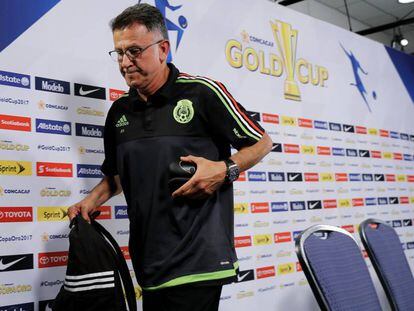 Juan Carlos Osorio durante una conferencia de prensa en la Copa Oro