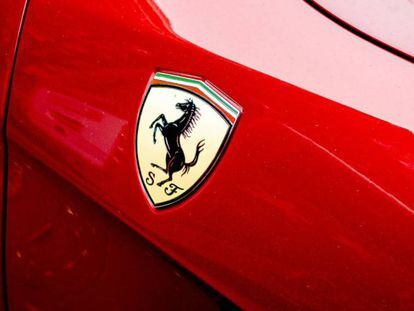 Ferrari avanza con su coche eléctrico: está haciendo pruebas con un Tesla