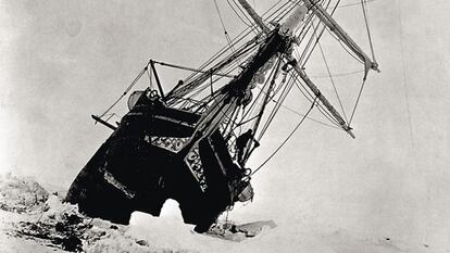 El barco de Shackleton, el Endurance, atrapado.