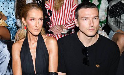 Celine Dion y Pepe Muñoz, en el desfile de Schiaparelli en París, el 1 de julio.