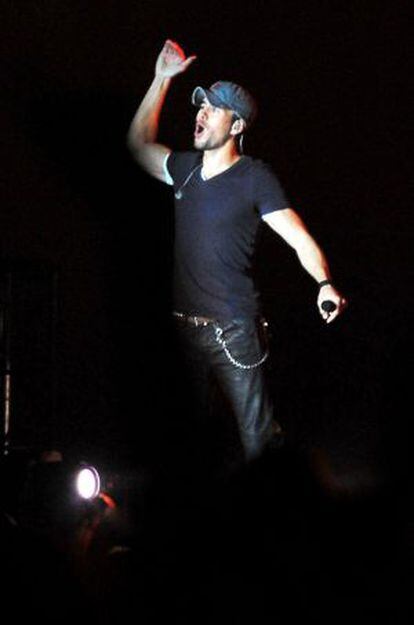 El cantante Enrique Iglesias durante su concierto en Panamá del 28 de agosto de 2014.