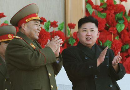 Kim Jong-Un y el jefe del estado mayor norcoreano en febrero.