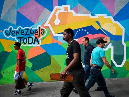 Un mural del referéndum venezolano sobre la anexión de Esequivo, Guyana.