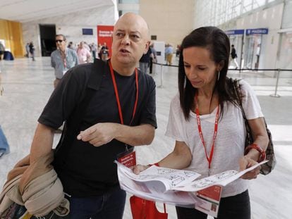 Odón Elorza y Beatriz Corredor tras acreditarse en el Congreso del PSOE.