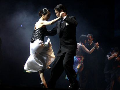 La pareja japonesa Hiroshi y Kyoko Yamao, en un momento de la final del Campeonato del Mundo de Tango celebrado en Buenos Aires