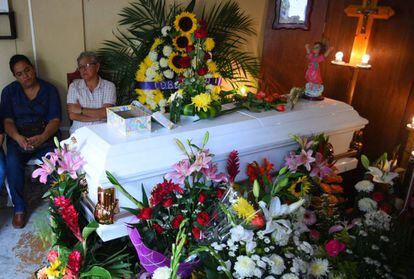 Funeral de G&eacute;nesis Deyanira Urrutia 