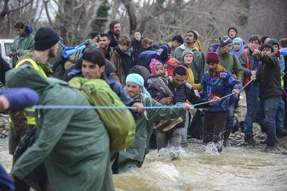 Las agencias europeas avisaron el jueves pasado en un informe interno al que ha tenido acceso EL PAÍS sobre la "alta probabilidad" de que los migrantes irrumpieran en Macedonia.