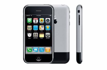 La casa de subastas RR Auction ha anunciado la venta del modelo A1203 de iPhone de primera generación, totalmente nuevo y con el embalaje original de Apple, por un precio de 35.414 dólares (unos 35.382 euros).