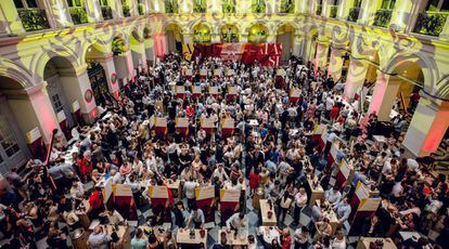 Cata A taste of Spain (Sabor a Espa&ntilde;a), celebrada el lunes en el Palacio de la Bolsa de Burdeos. 